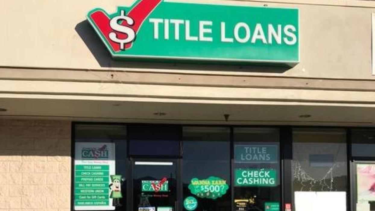 Check Into Cash Logo