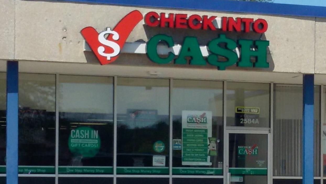 Check Into Cash - Des Moines, IA