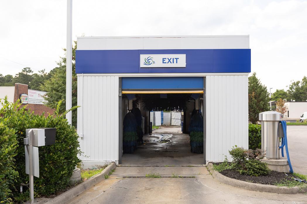 Splash In - Highland Springs, VA