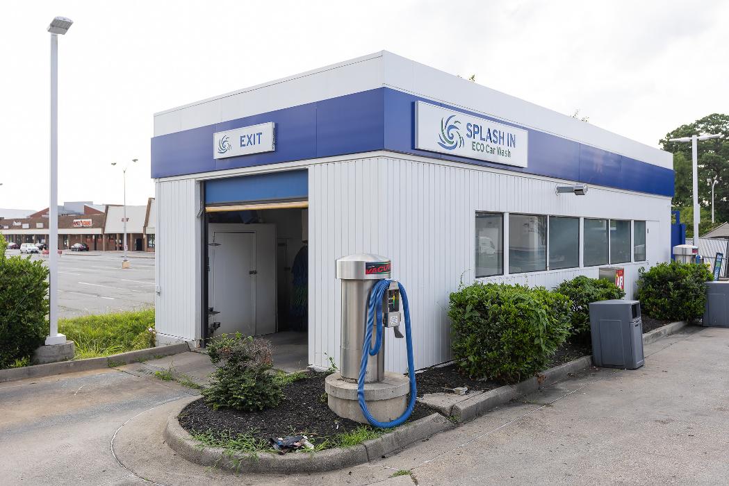 Splash In - Highland Springs, VA