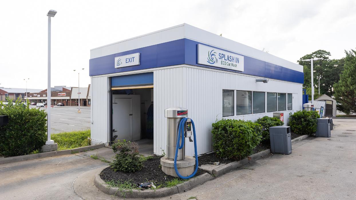 Splash In - Highland Springs, VA