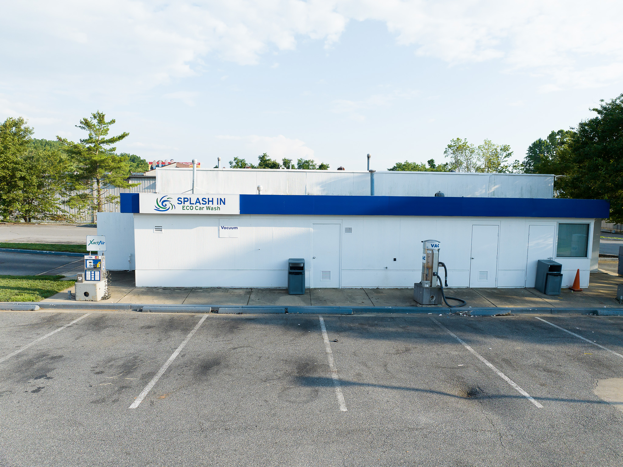 Get a car wash at the Splash In located at 15501 Marlboro Pike, Upper Marlboro, MD!