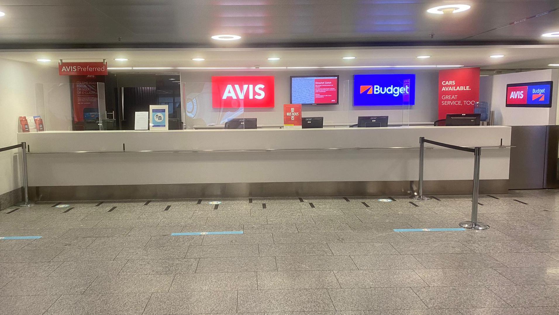 Avis Autovermietung - Flughafen Zürich, Flughafenstrasse in Zurich