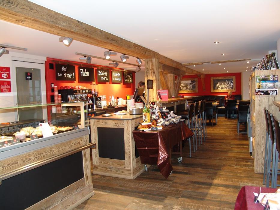 Kuhn Back & Gastro AG, Dorfstrasse in Brunnadern