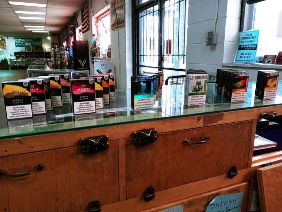 The Gas Pipe Smoke Shop - Lewisville, TX