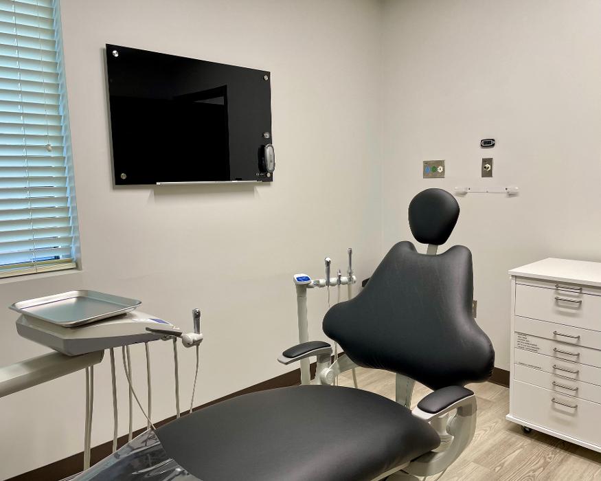 Tulips Periodontics & Dental Implants - Midlothian, VA