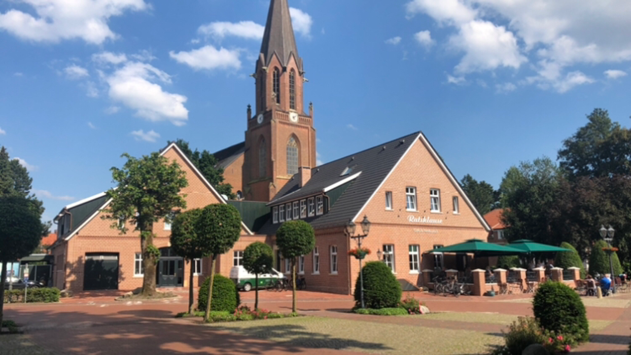 Ratsklause, Kirchstraße in Lindern (Oldenburg)