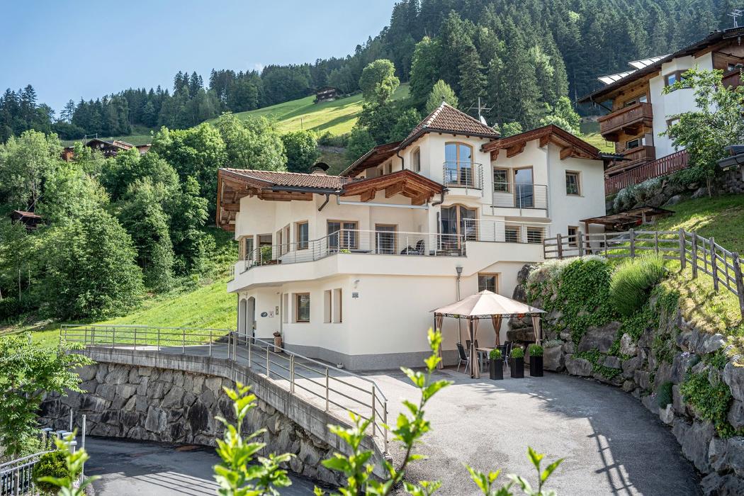 Ferienwohnung - Apartment Moni's in Mayrhofen-Hippach Zillertal, Bichl in Ramsau im Zillertal