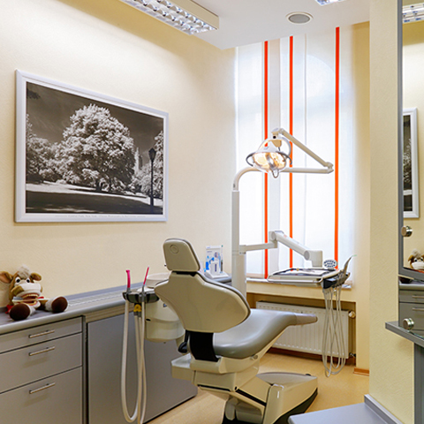 Zahnarztpraxis Oppspring • Mülheim an der Ruhr, Friedenstraße 2A ...