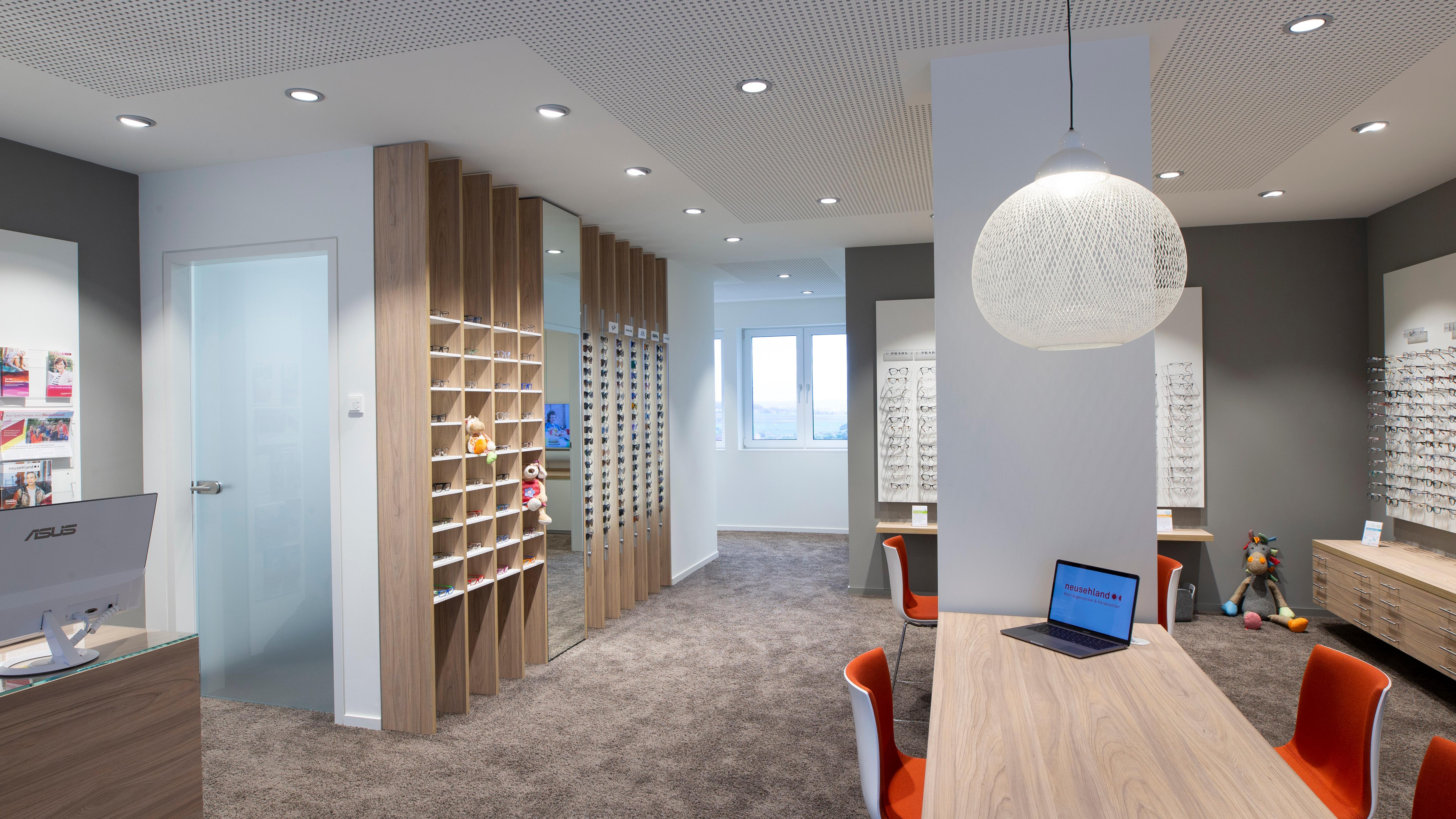 Neusehland - Ihr Optiker und Hörgeräteakustiker in Homberg, Frankfurter Straße in Homberg (Ohm)