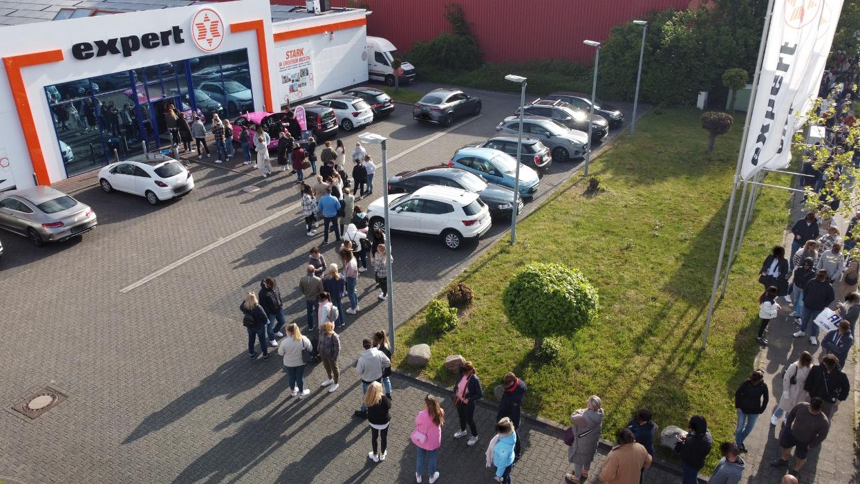 expert Neuss, Im Taubental in Neuss