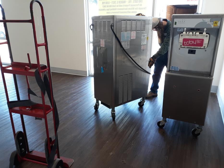 Distinguished Moving Services - Hot Springs National Park, AR