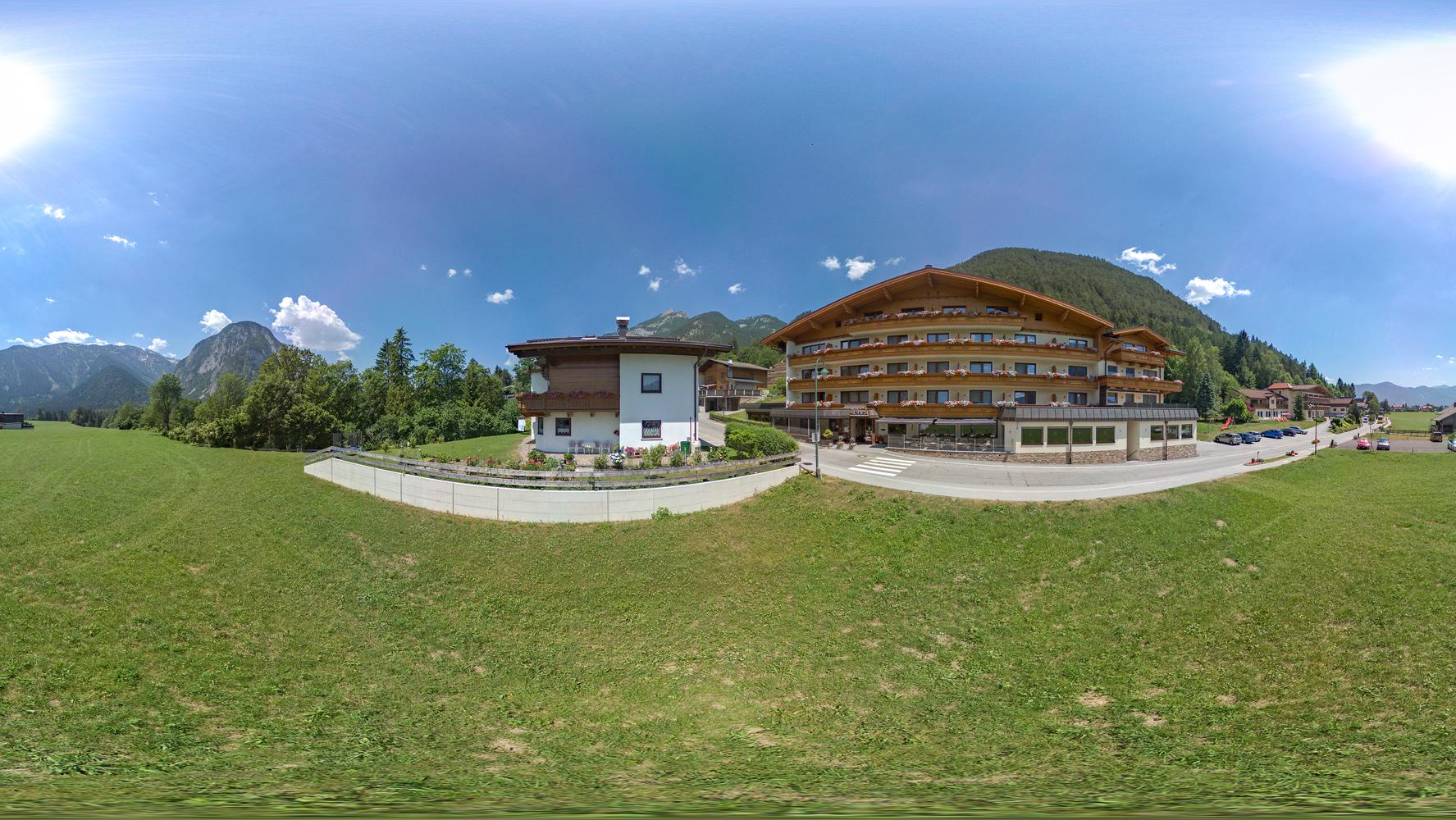 Hotel Huber & Hochland Maurach am Achensee, Ebener Straße in Maurach