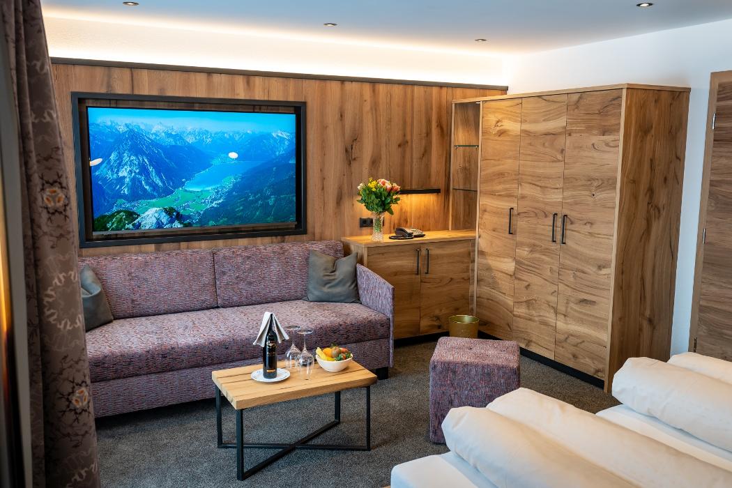 Hotel Huber & Hochland Maurach am Achensee, Ebener Straße in Maurach