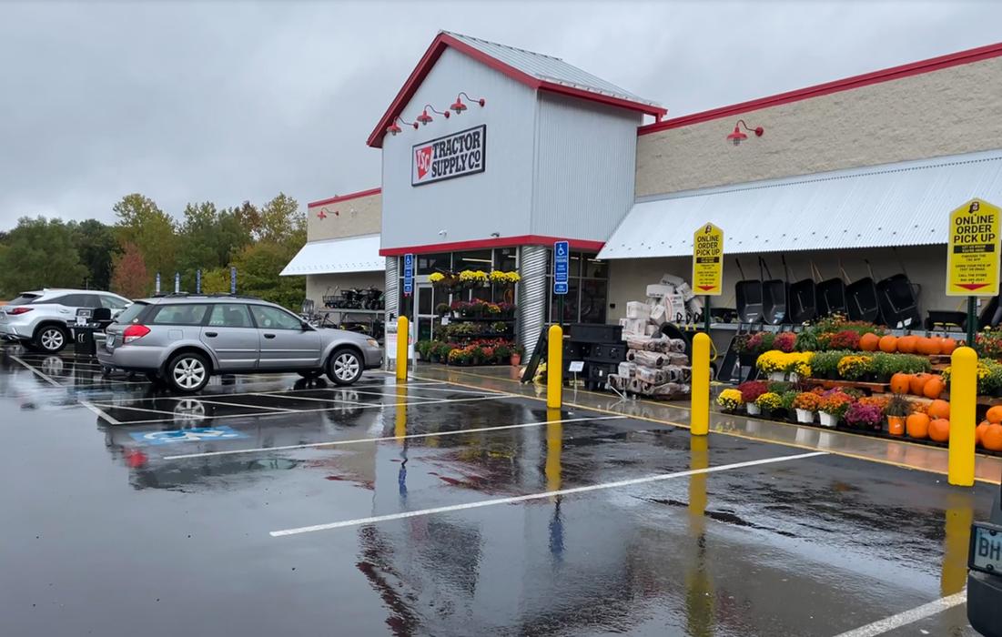 Tractor Supply Co. - Litchfield, CT