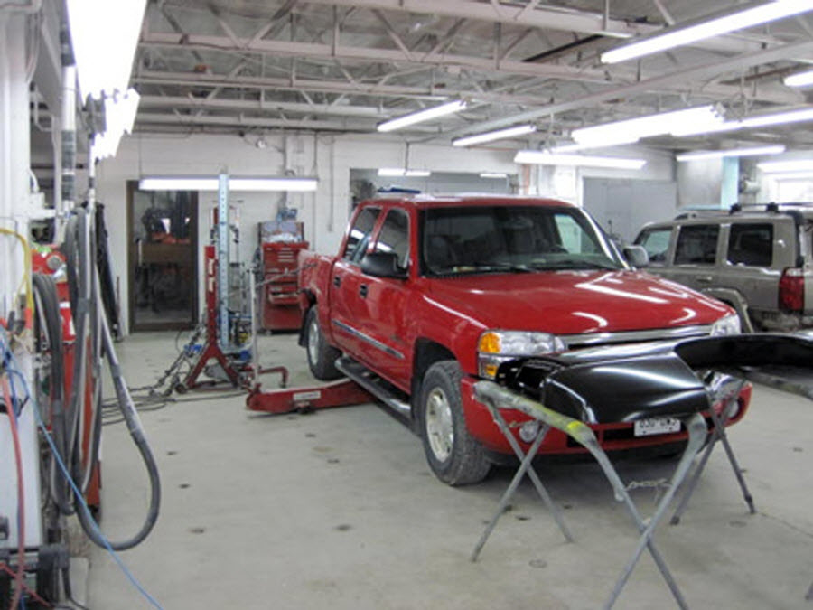 Heinz Auto Body Hanover (519)364-3852