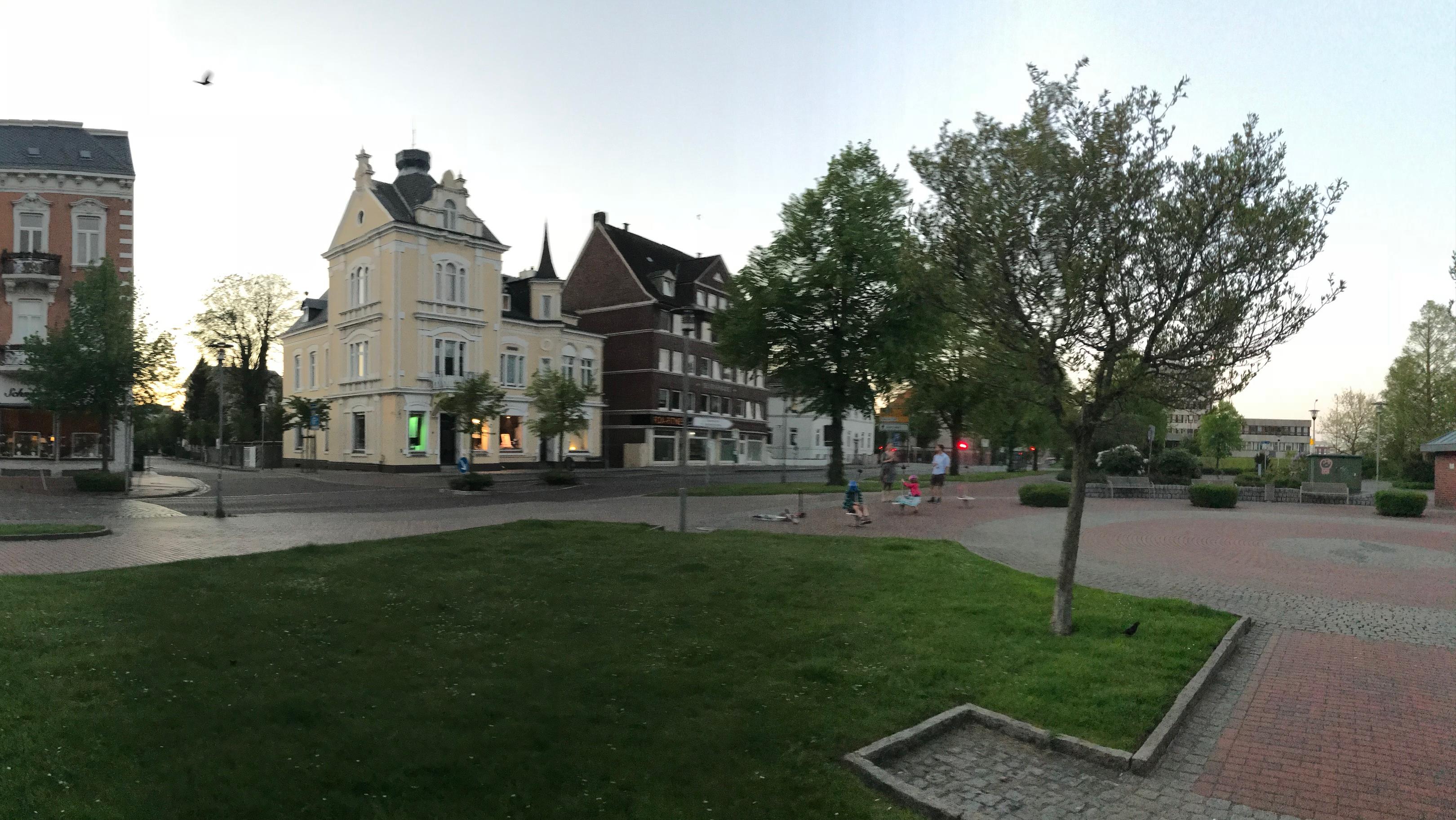 Hess und Mandl Kunsthandel GmbH, Deichstraße in Cuxhaven