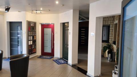 Dreyling Bauelemente GmbH. Fenster + Türen + Rollladen, Südweststraße in Bergheim