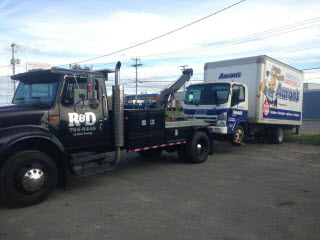 R&D Towing Paradise (709)764-6446