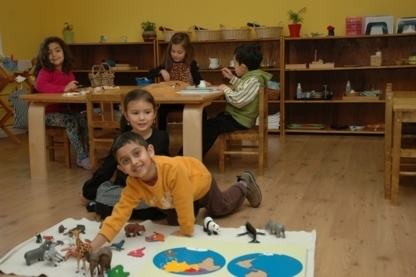 York Montessori School Richmond Hill (905)508-2000