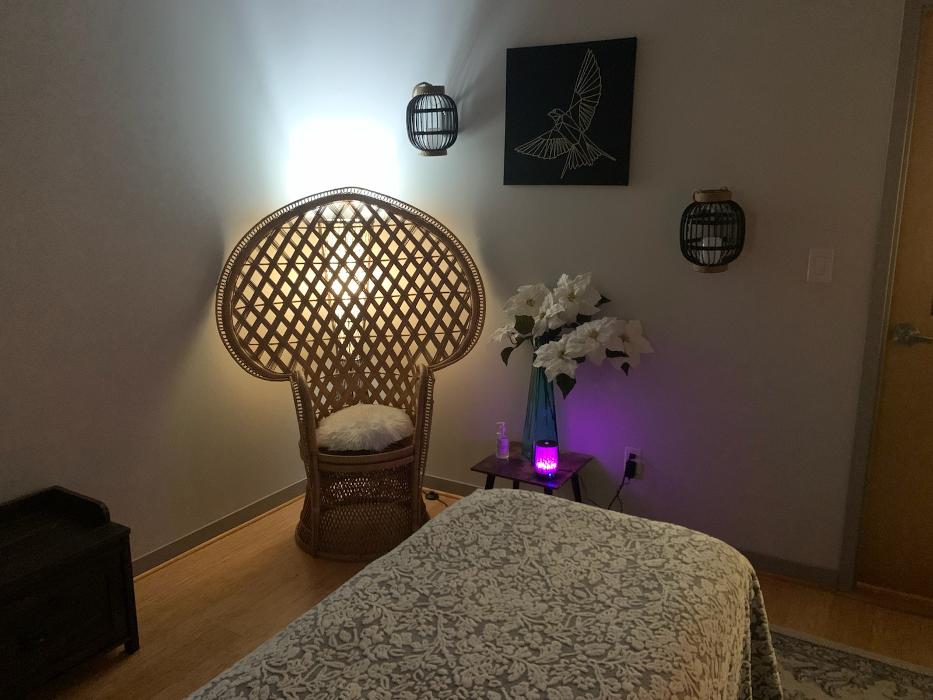 Champagne Ghost Spa - Ferndale, MI