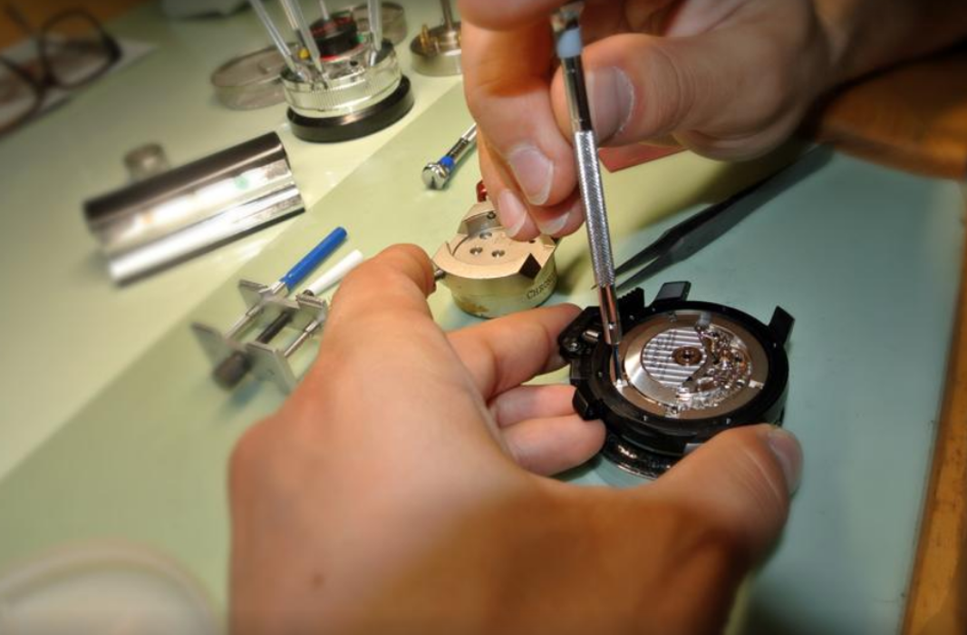 Uhrenmacher Zeitwerkstatt Susanna Grasser München, Westendstraße in München