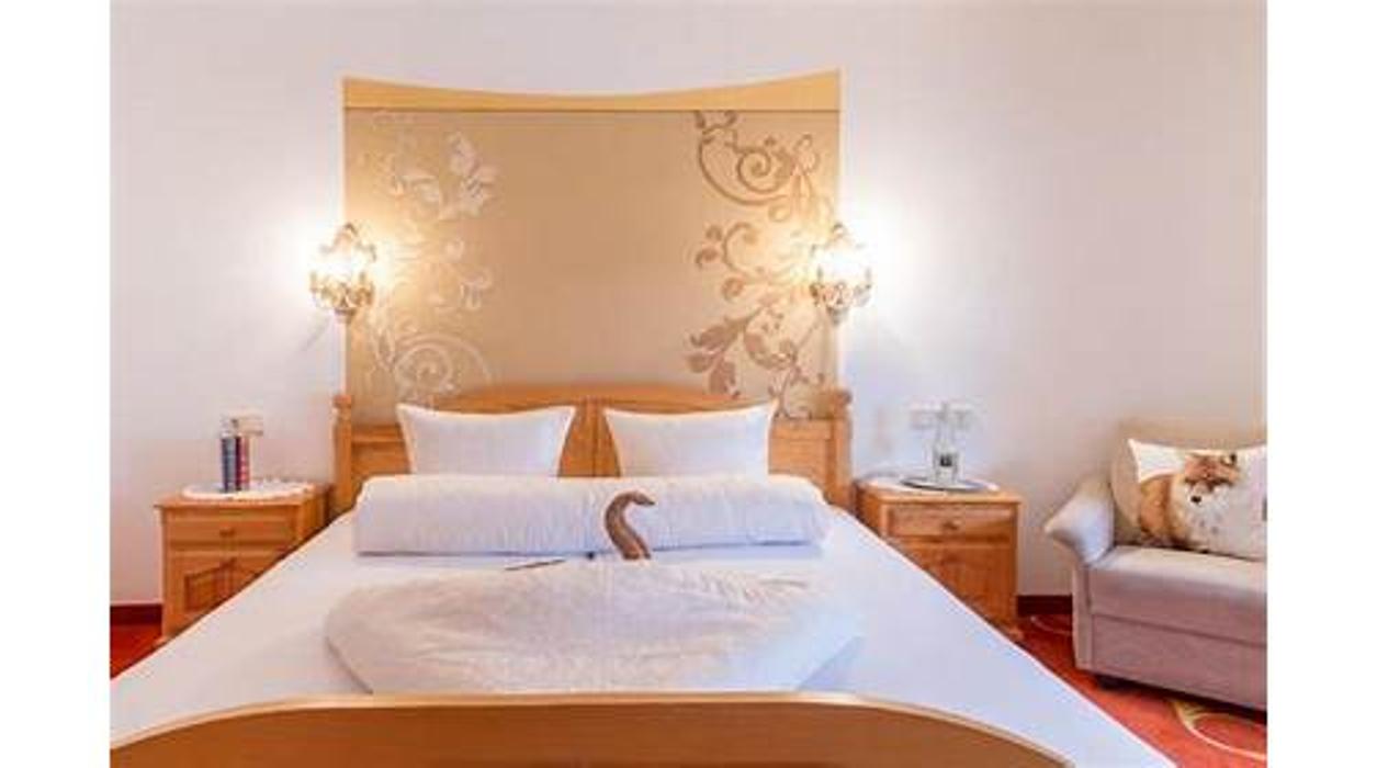 Sterzinger - Posthotel Nassereith GmbH, Postplatz in Nassereith