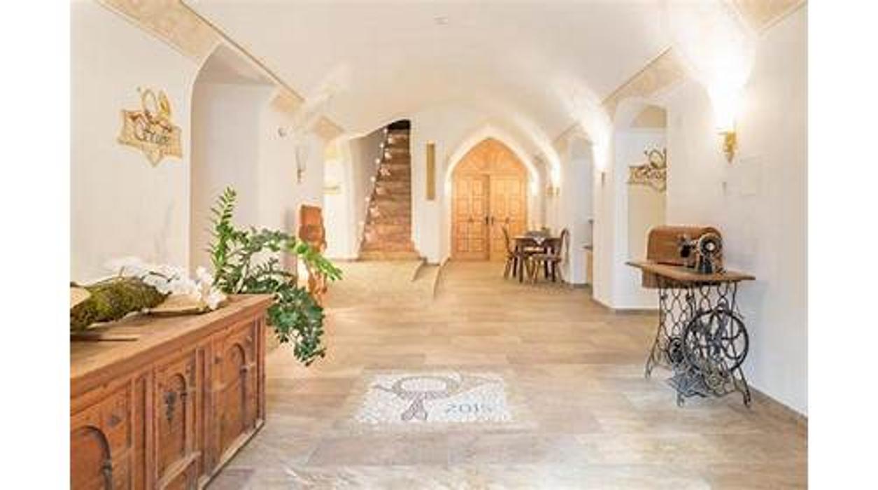 Sterzinger - Posthotel Nassereith GmbH, Postplatz in Nassereith