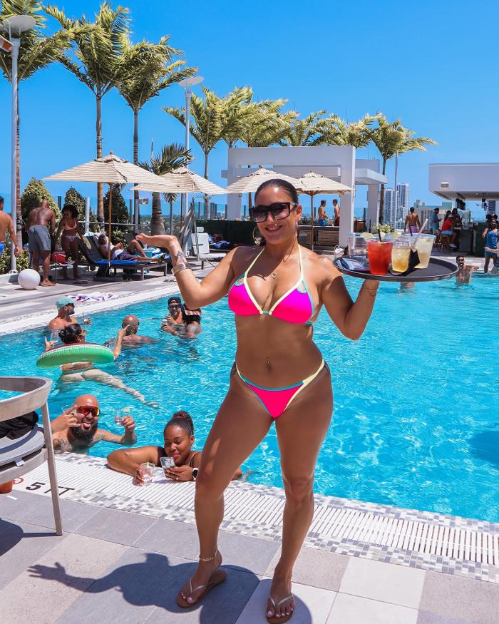 The Easton Rooftop Pool & Lounge - Fort Lauderdale, FL