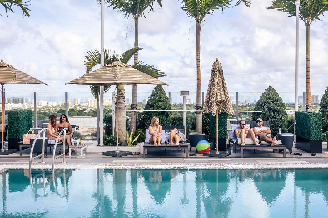 The Easton Rooftop Pool & Lounge - Fort Lauderdale, FL