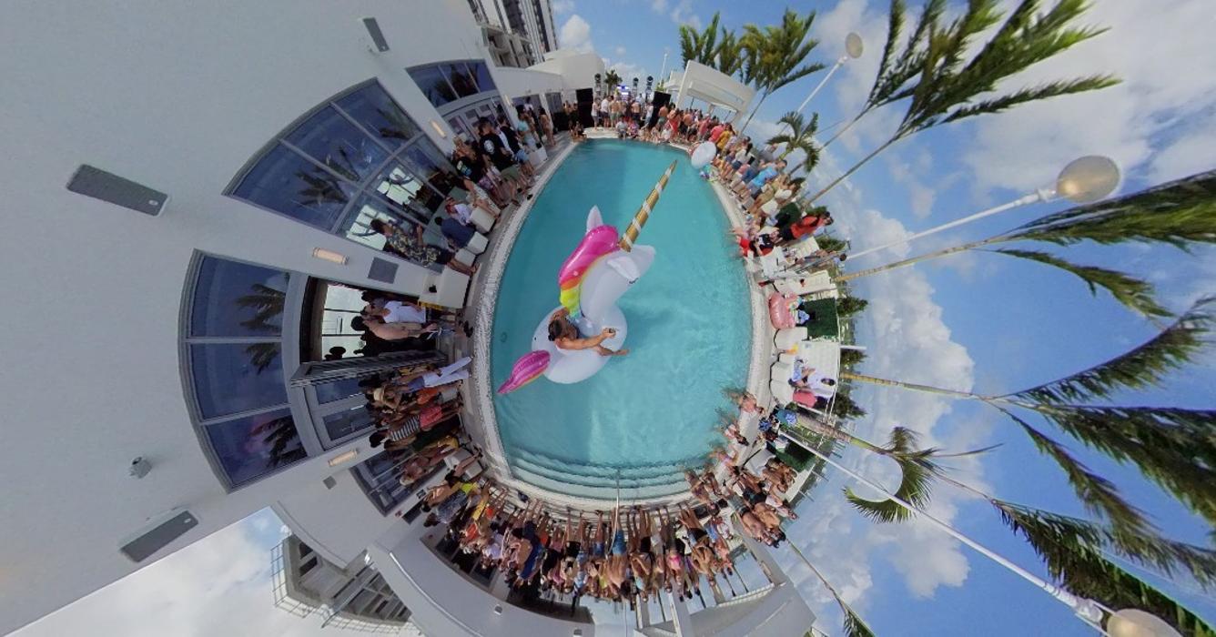 The Easton Rooftop Pool & Lounge - Fort Lauderdale, FL