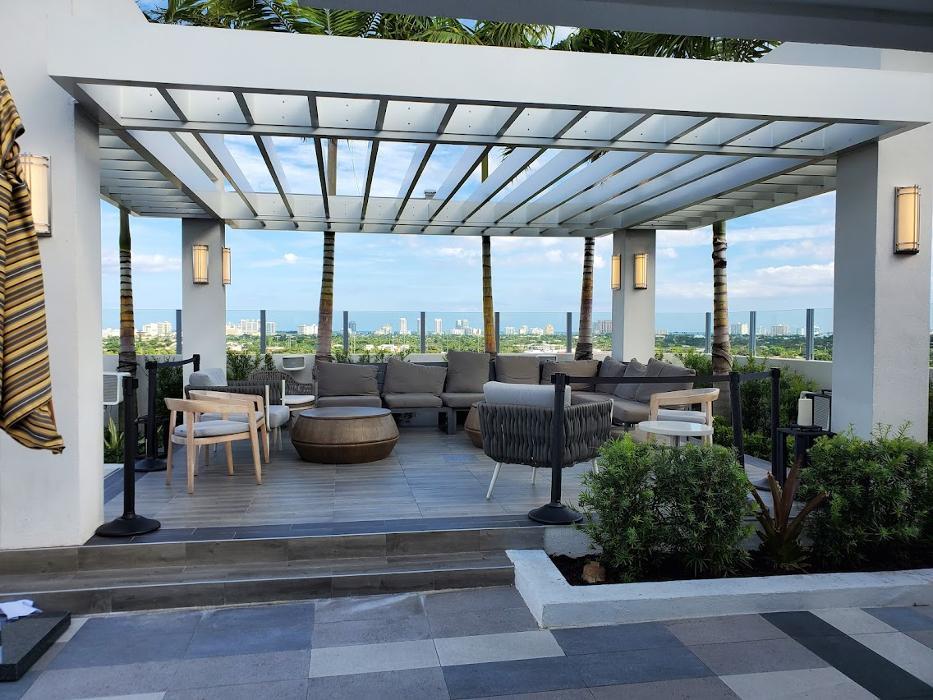 The Easton Rooftop Pool & Lounge - Fort Lauderdale, FL