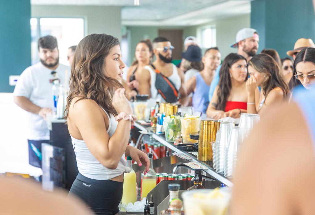 The Easton Rooftop Pool & Lounge - Fort Lauderdale, FL