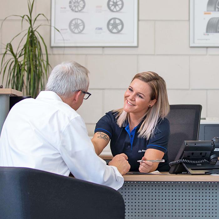 Pneuhage Reifen und Autoservice, Robert-Bosch-Straße in Walldorf