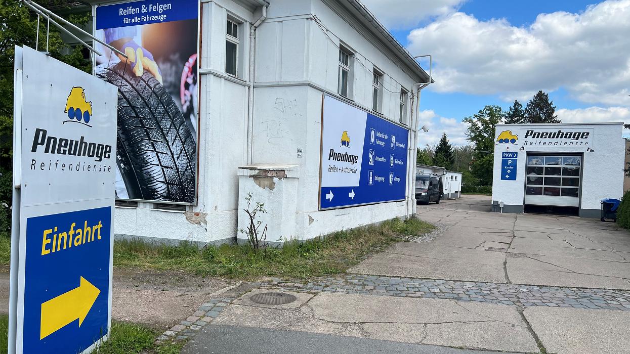 Pneuhage Reifen und Autoservice, Dresdner Straße in Coswig