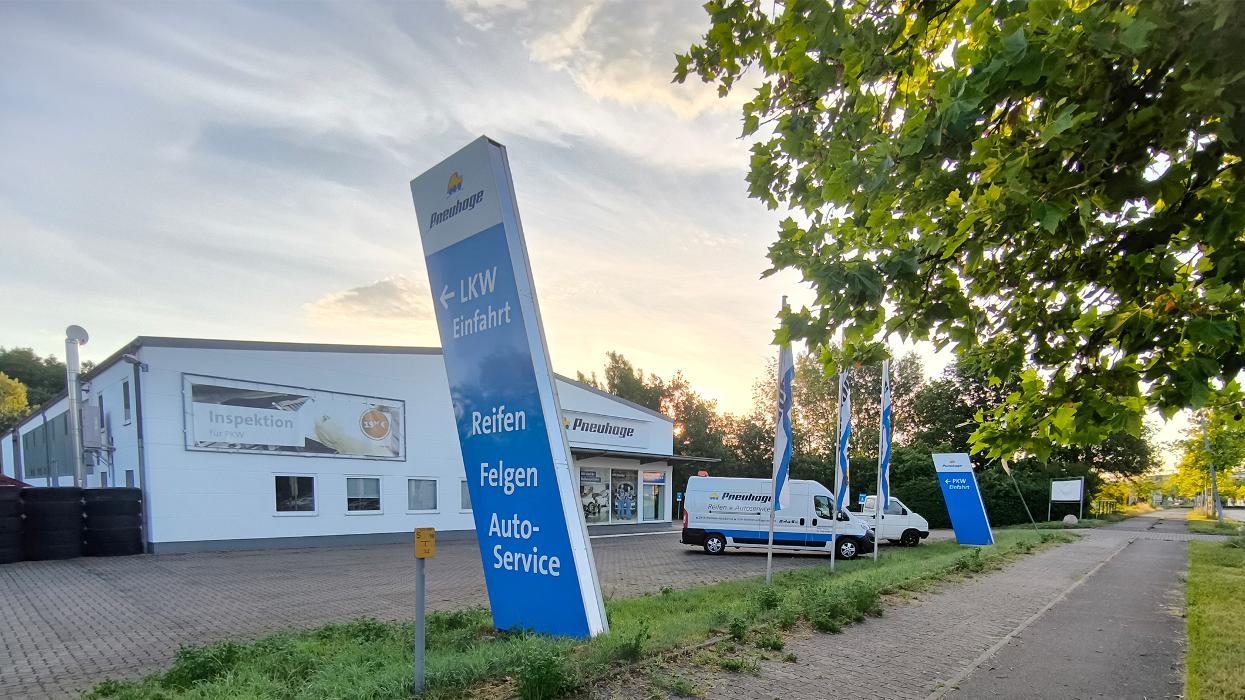 Pneuhage Reifen und Autoservice, Ernst-Zindel-Straße in Dessau-Roßlau
