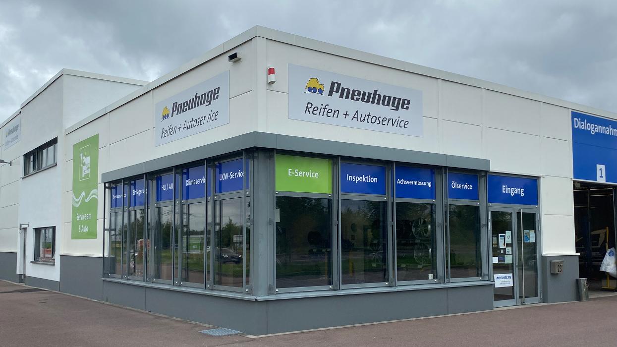 Pneuhage Reifen und Autoservice, Messestraße in Halle (Saale)