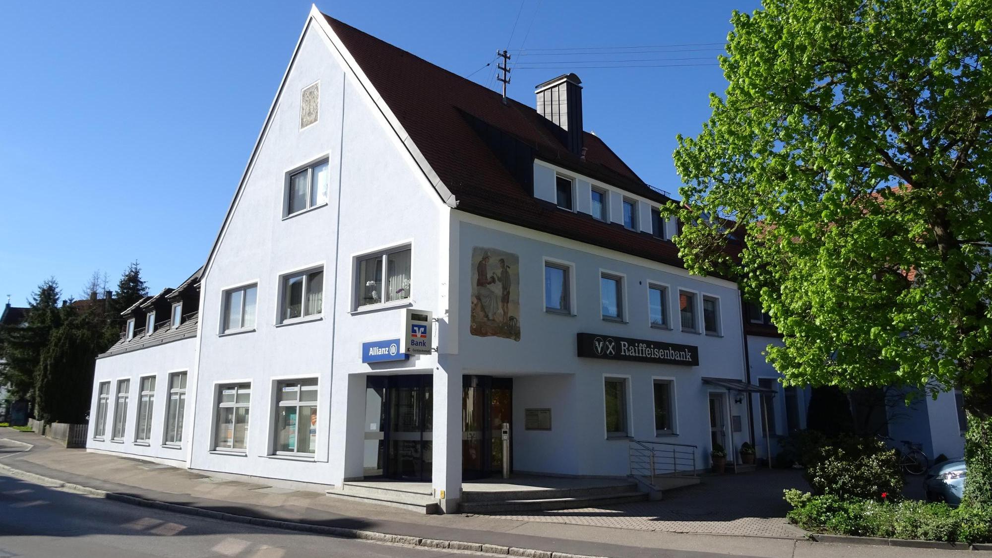 Allianz Versicherung der Raiffeisenbank Unteres Zusamtal, Marktplatz in Buttenwiesen
