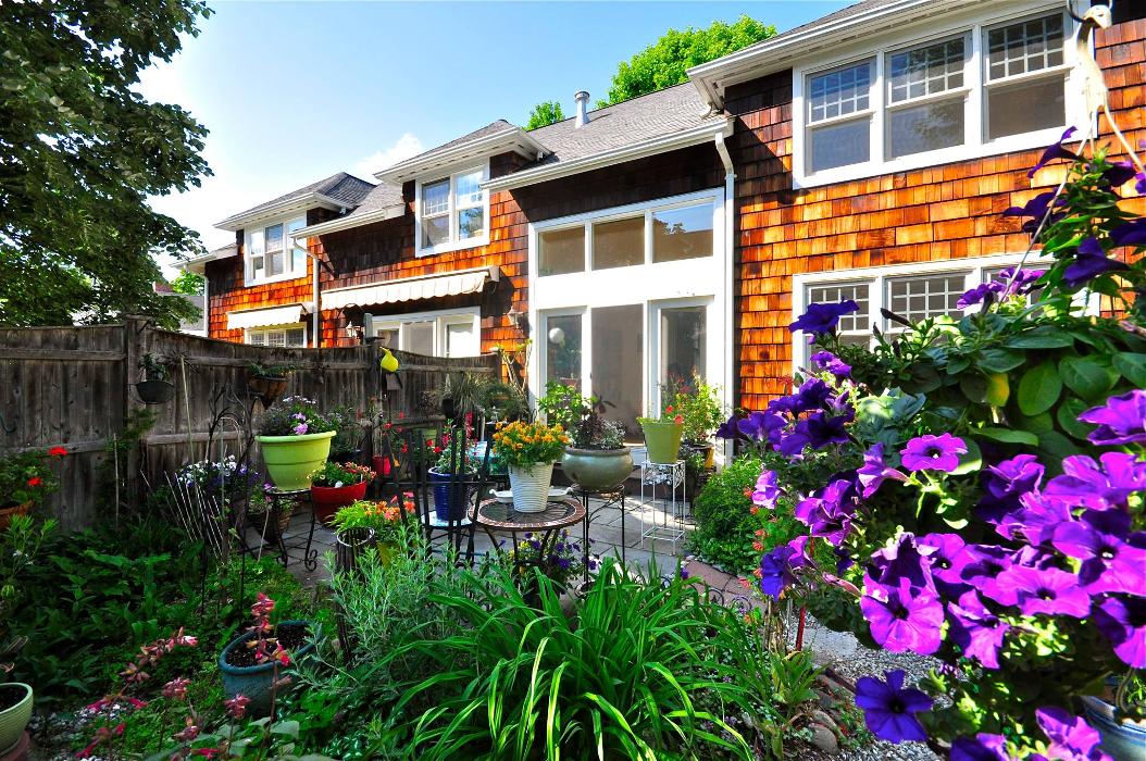 Maple and Main Realty - Florence, MA