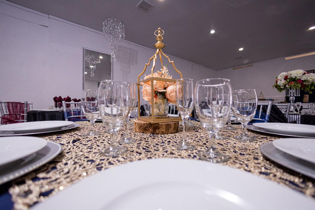 Queen Royal - Mesa, AZ