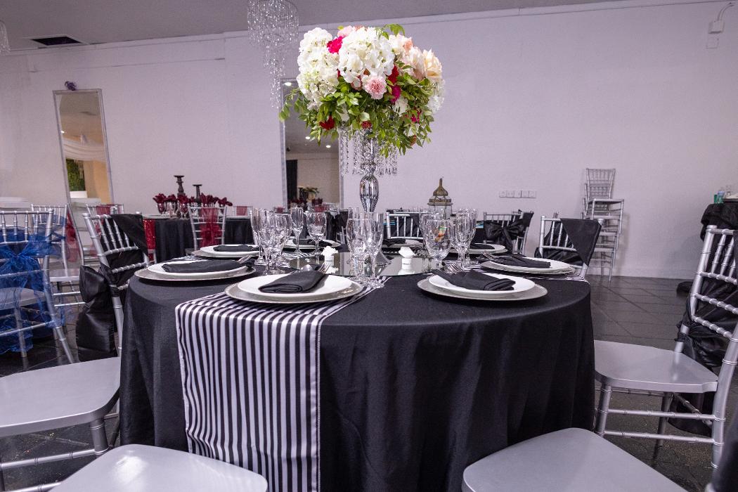 Queen Royal - Mesa, AZ