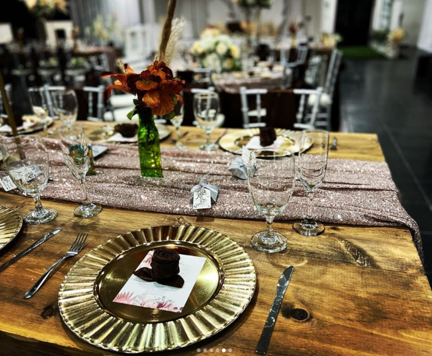 Queen Royal - Mesa, AZ