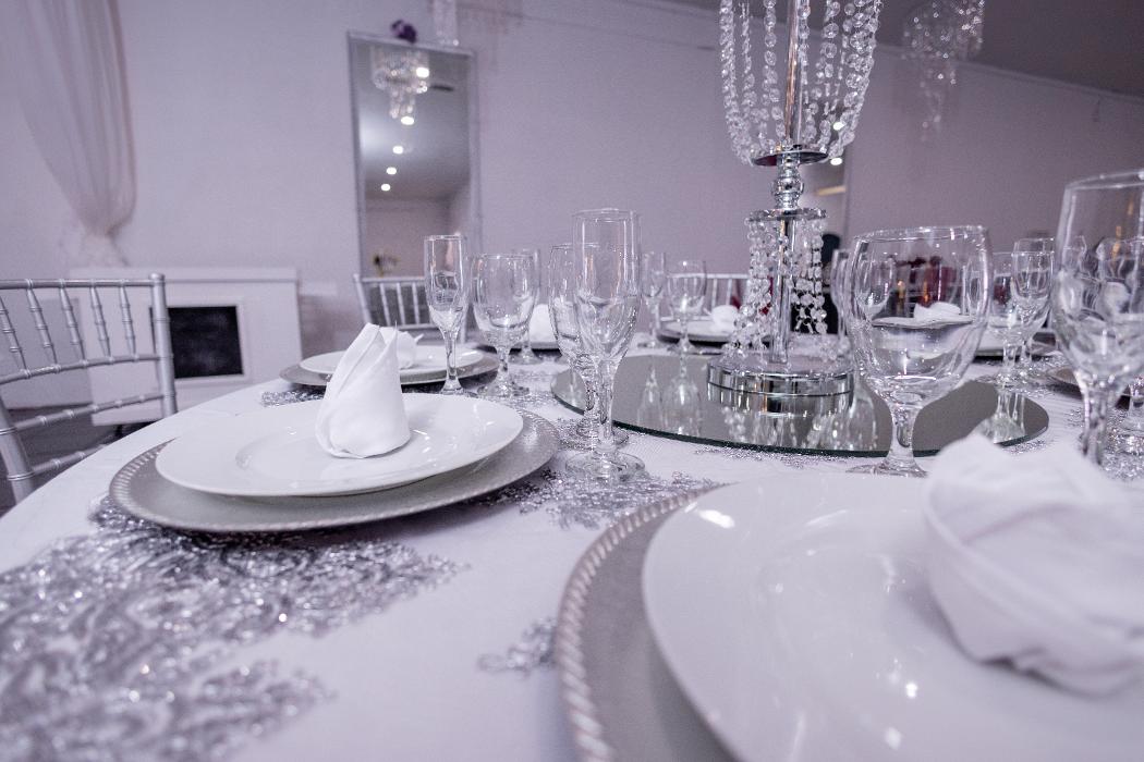 Queen Royal - Mesa, AZ