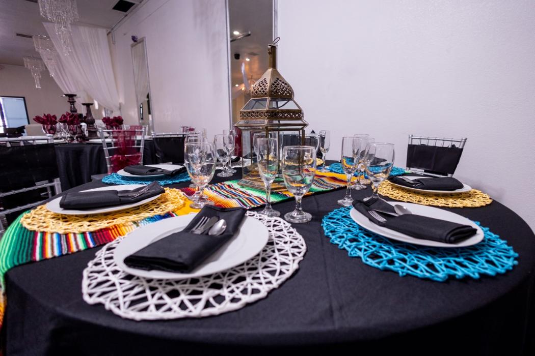 Queen Royal - Mesa, AZ