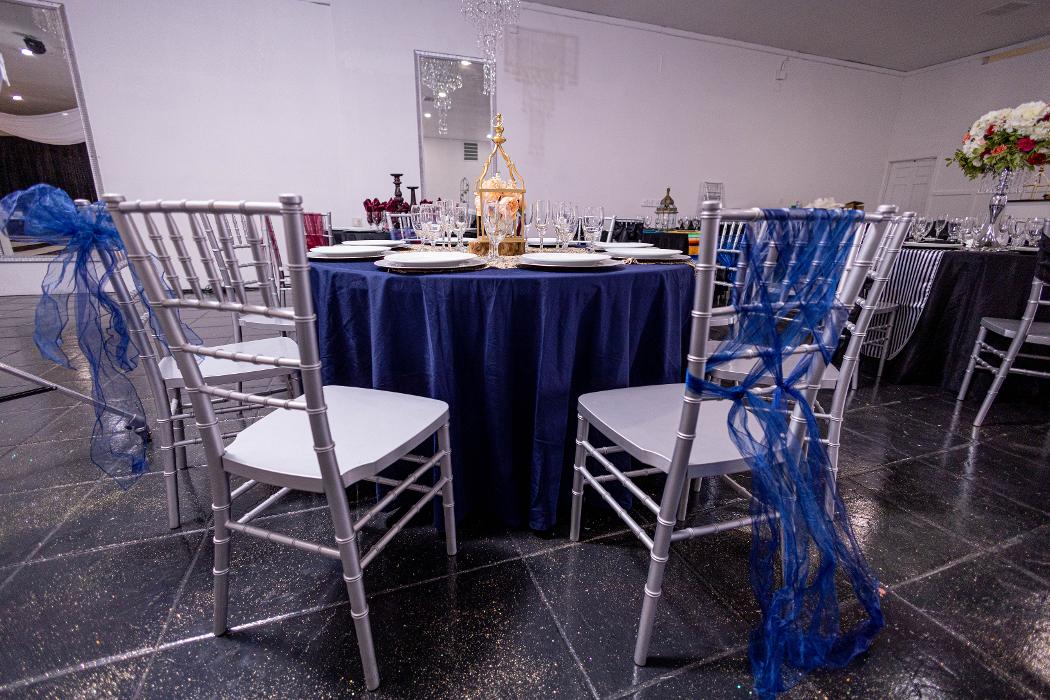 Queen Royal - Mesa, AZ