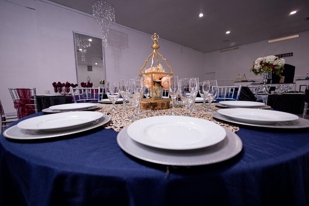 Queen Royal - Mesa, AZ