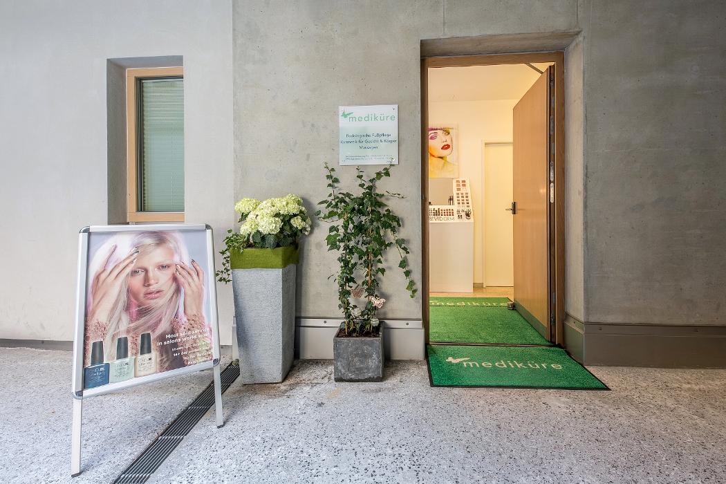 Mediküre - Die beste Maniküre, Fusspflege, Gesichtspflege, Haarentfernung und Massage in St. Johann in Tirol, Speckbacherstraße in St. Johann in Tirol