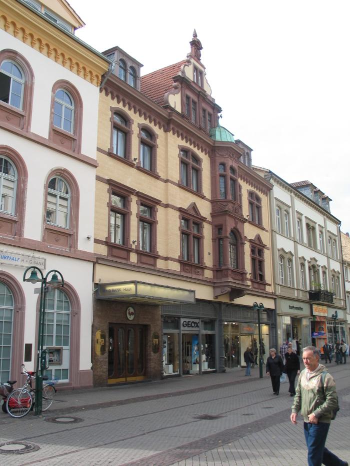 Volksbank Kurpfalz eG - Roter Hahn - Private Banking in Heidelberg