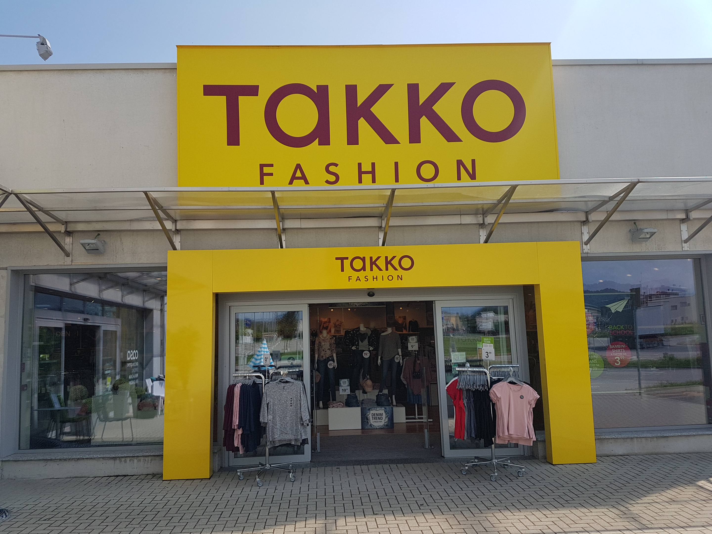 TAKKO FASHION Romagnano Sesia - VESTITI PER UOMINI E DONNE (DETTAGLIO),  ABITI DA DONNA (DETTAGLIO), ABITI DA UOMO (DETTAGLIO), VESTITI PER BAMBINI  (DETTAGLIO), ABITI - GRANDE DISTRIBUZIONE, Romagnano Sesia - Takko Fashion