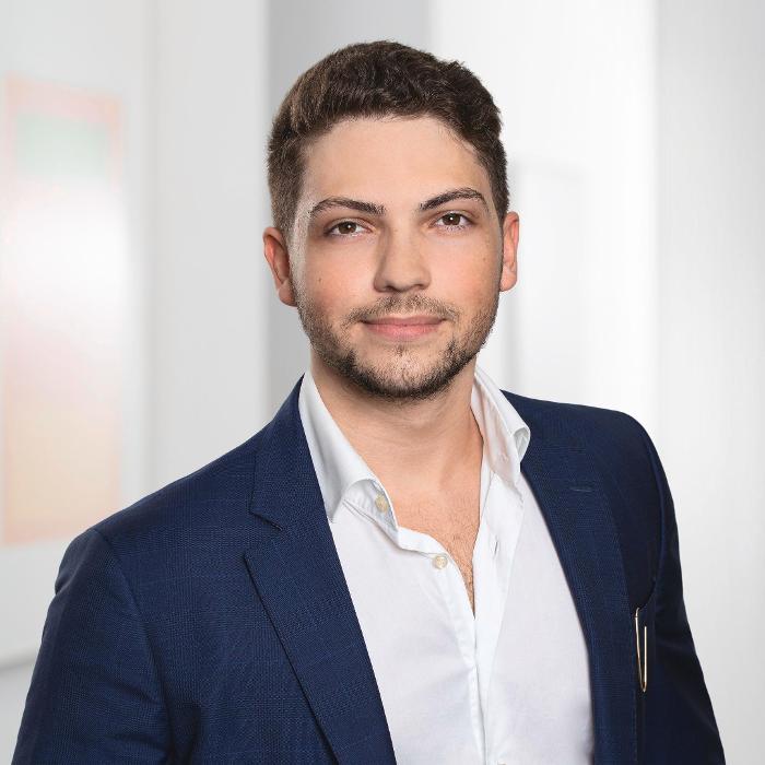 ERGO Pro Henry Pianezzer, Dr.-Müller-Straße in Weiden in der Oberpfalz